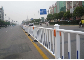 鄂尔多斯市市政道路护栏工程